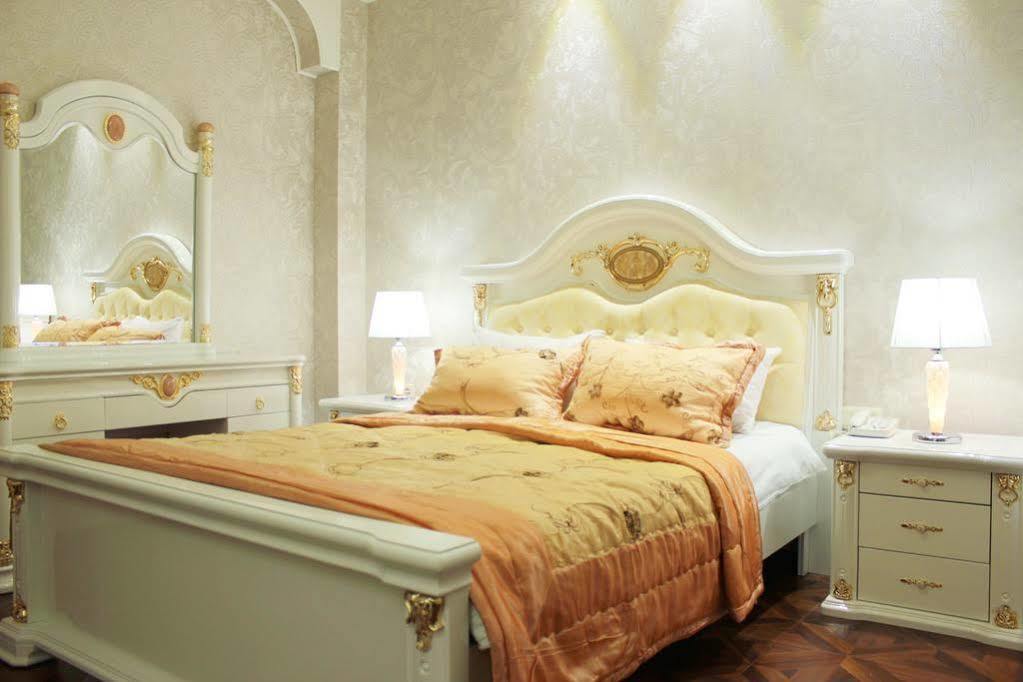 Elegant Boutique Rustaveli Hotell Tbilisi Exteriör bild