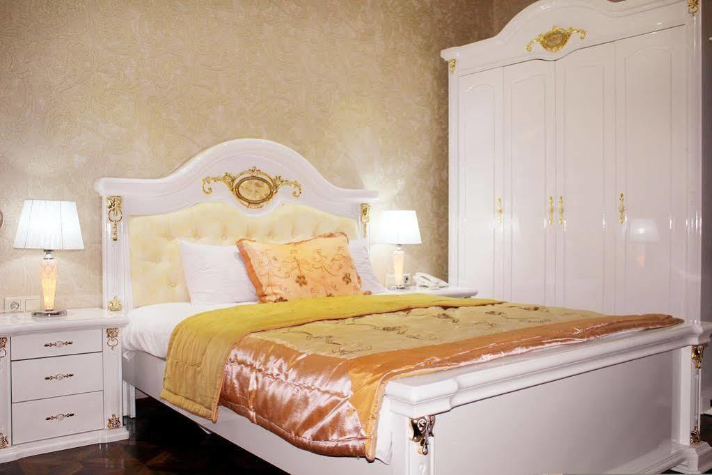 Elegant Boutique Rustaveli Hotell Tbilisi Exteriör bild