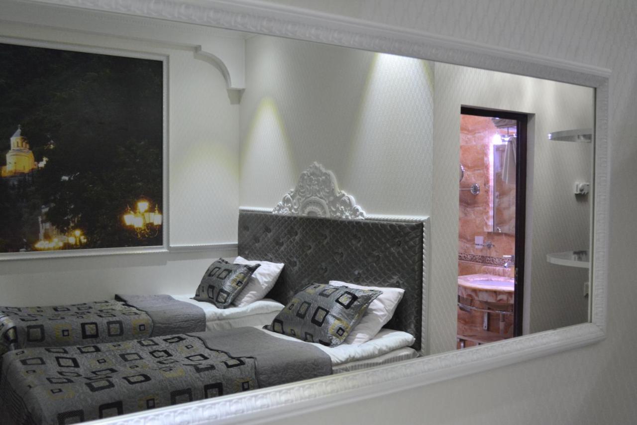 Elegant Boutique Rustaveli Hotell Tbilisi Exteriör bild